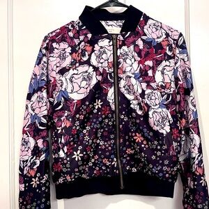 Floral bomber jacket. Elodie.